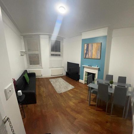Cricklewood Broadway Guest Home London Eksteriør billede