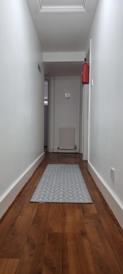 Cricklewood Broadway Guest Home London Eksteriør billede