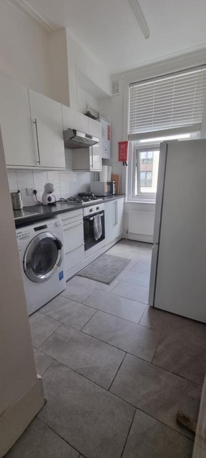 Cricklewood Broadway Guest Home London Eksteriør billede