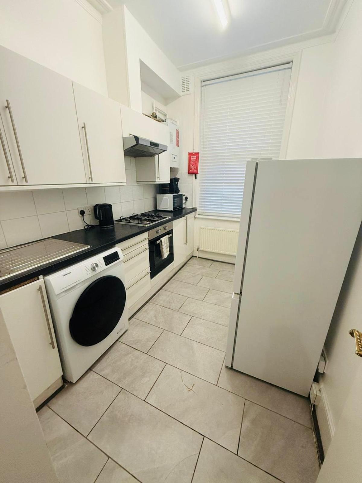 Cricklewood Broadway Guest Home London Værelse billede