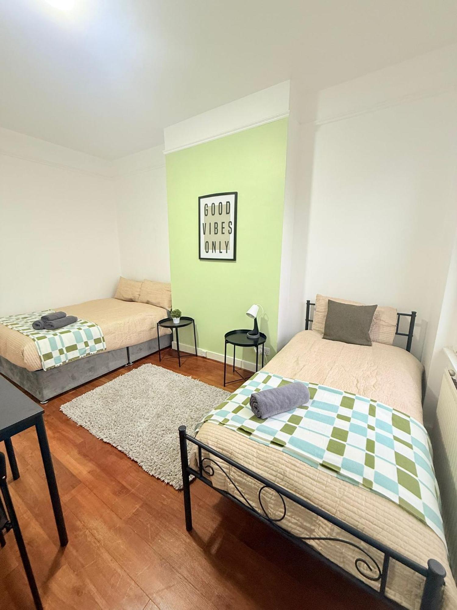 Cricklewood Broadway Guest Home London Eksteriør billede