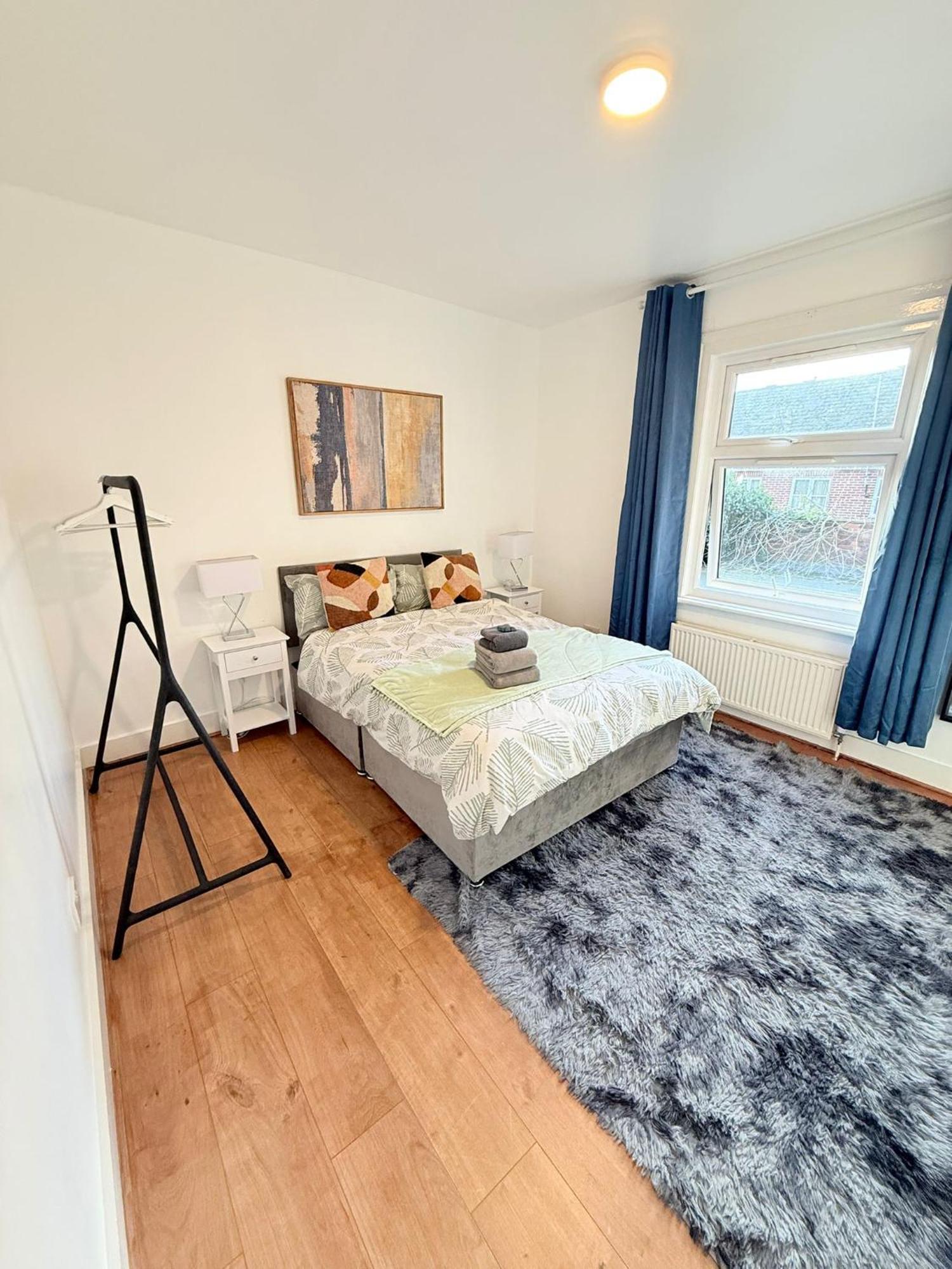 Cricklewood Broadway Guest Home London Eksteriør billede