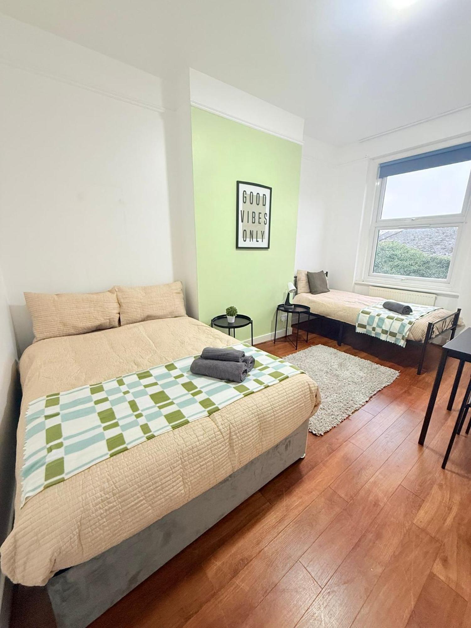 Cricklewood Broadway Guest Home London Eksteriør billede