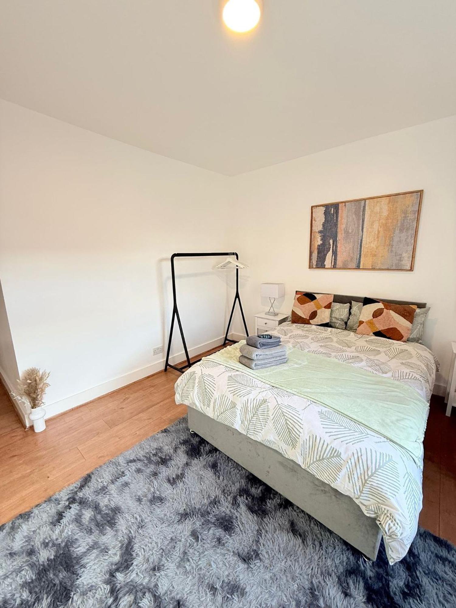 Cricklewood Broadway Guest Home London Eksteriør billede
